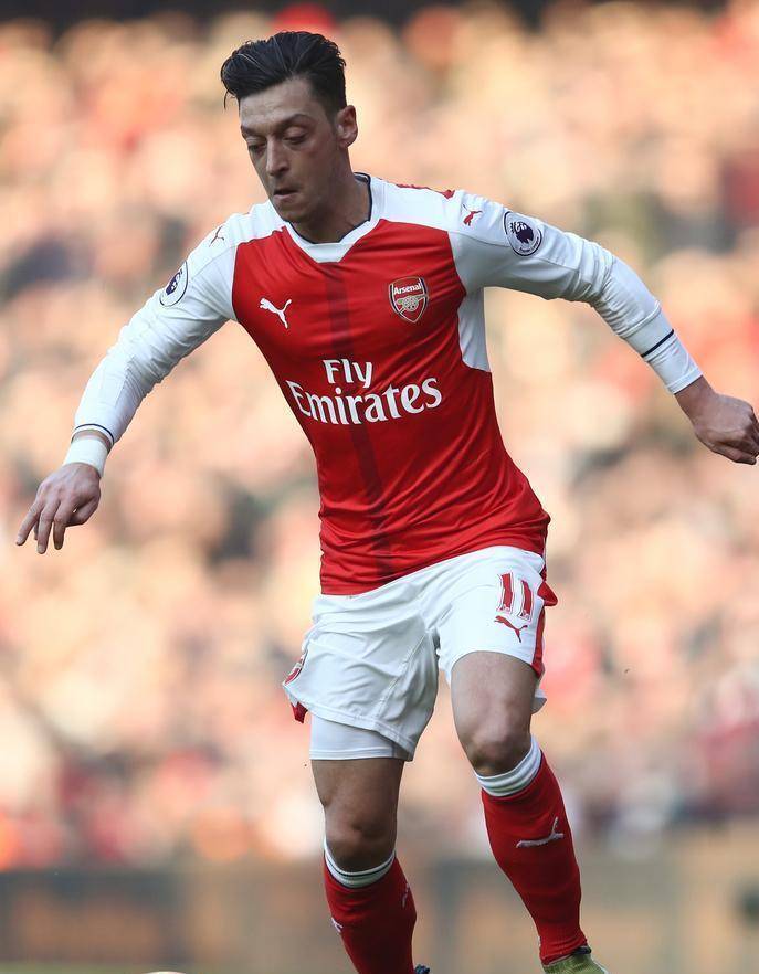 阿森纳引援触碰青训红线，马丁内利顶薪争议不断，换戈登太短视